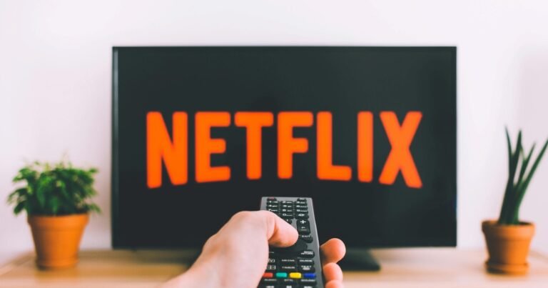 Llegó a Netflix una de las series mexicanas más intrigantes, producida por Campanella y con dos temporadas disponibles: cuál es