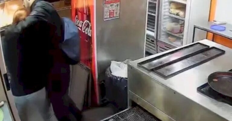 Brutal intento de femicidio en Núñez: apuñaló a su expareja en una pizzería y luego intentó quitarse la vida