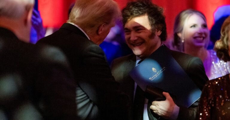 Elogios, contactos clave y muchas sorpresas: cómo fue la noche de Javier Milei con Donald Trump