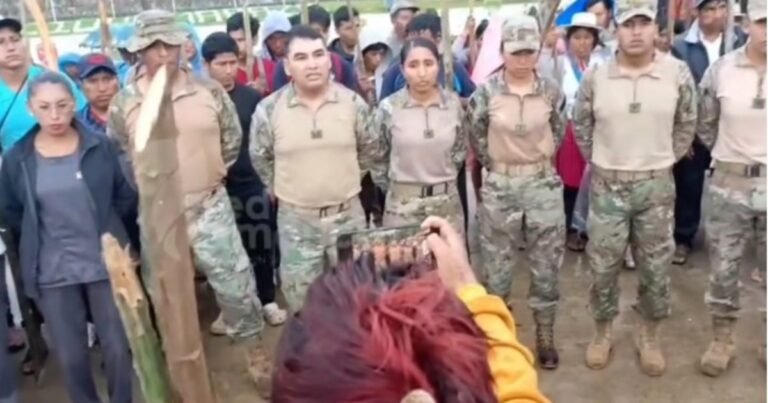 Militantes de Evo Morales tomaron un regimiento y tienen de rehenes a militares y civiles