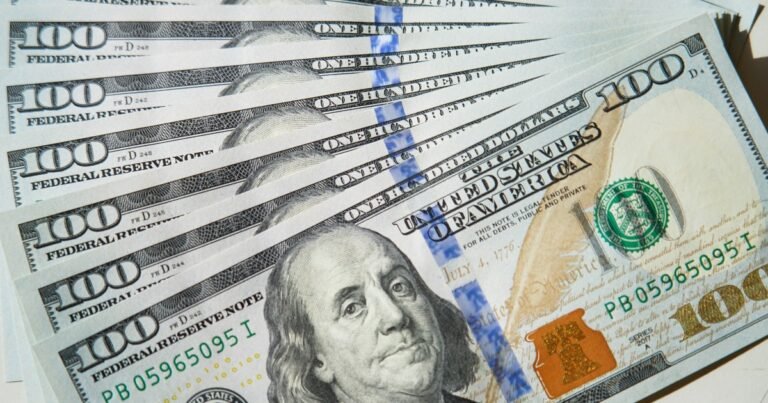 Dólar hoy y dólar blue hoy, EN VIVO: a cuánto cotiza y cuál es su precio este jueves 26 de diciembre, minuto a minuto