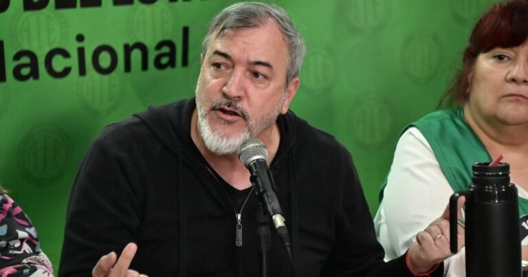 La amenaza de Rodolfo Aguiar a Javier Milei: "El 2025 tenemos que robarles la motosierra y cortarles la cabeza a ellos"