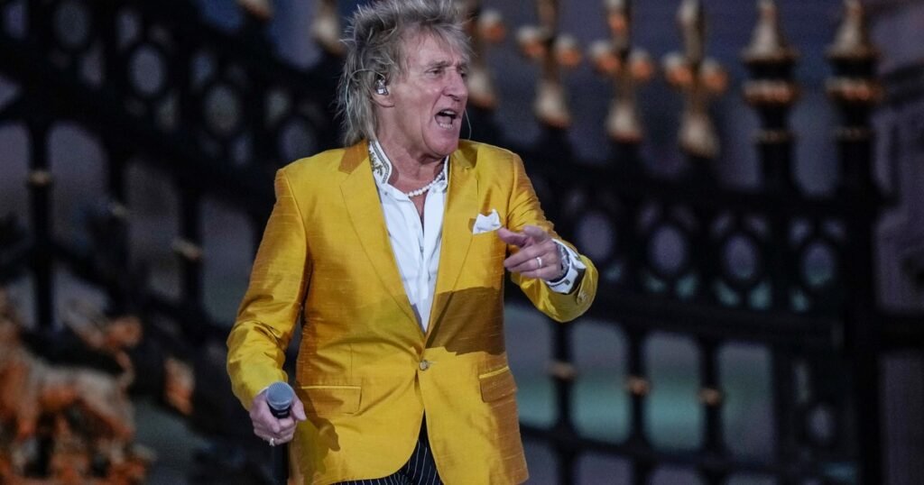 Rod Stewart cumple 80 años, no piensa en jubilarse y festeja a todo lujo, a pesar de su fama de tacaño