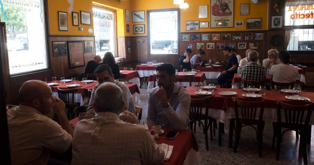 Es el restaurante más antiguo de la Ciudad y recibió a Yrigoyen y Alfonsín: se encuentra en la misma esquina hace casi 300 años