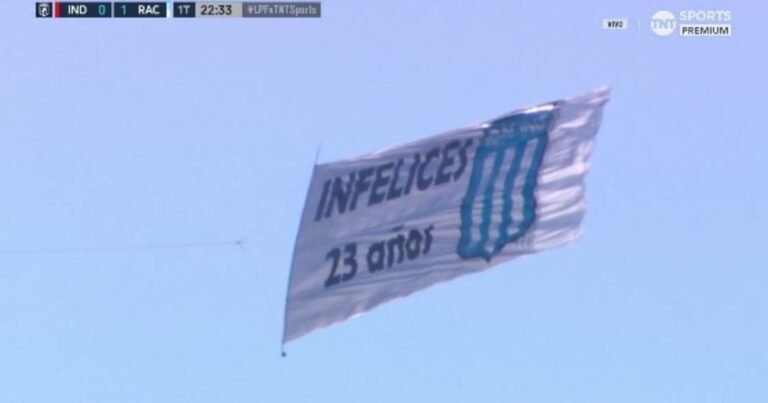 "Infelices 23 años": la gastada de los hinchas de Racing a Independiente tras el gol de Martirena