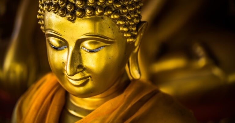 Vesak 2025: cómo usar la energía de esta fecha sagrada y la Luna llena para armonizar tu hogar