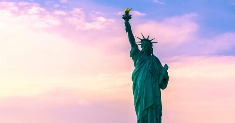 Buenos Aires tiene la original: esta fue la primera estatua de la libertad y fue realizada por el mismo escultor que la de Nueva York