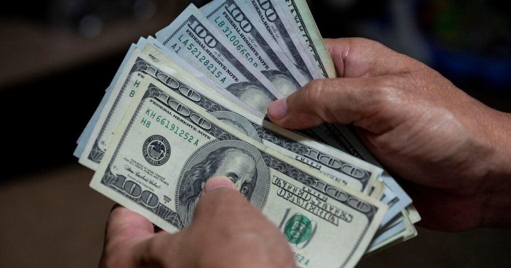 Dólar blue hoy: a cuánto cotiza este lunes 05 de mayo