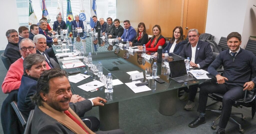 Gobernadores al ataque, supermartes peronista y preocupación por el Criptogate