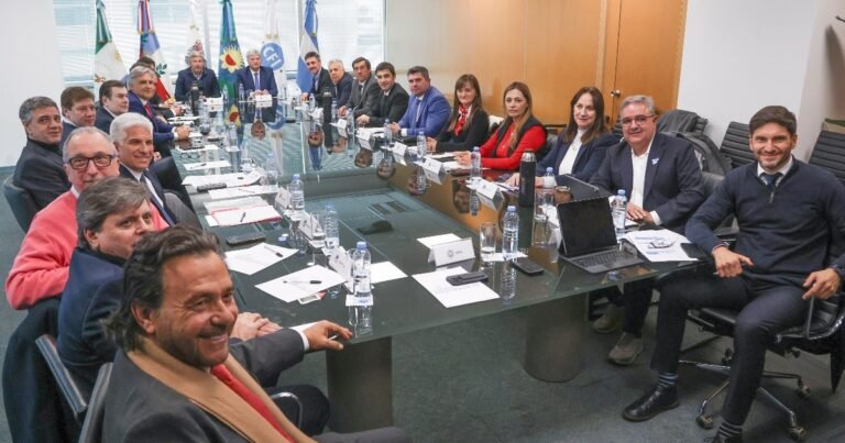 Gobernadores al ataque, supermartes peronista y preocupación por el Criptogate