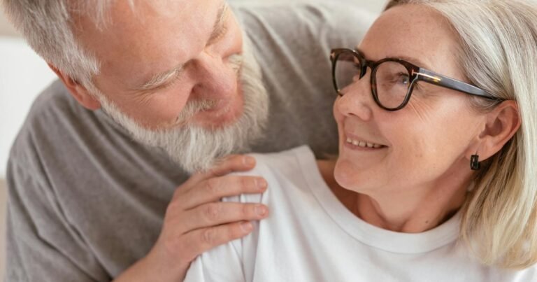 Mal aliento en adultos mayores: por qué aparece y cómo tratarlo