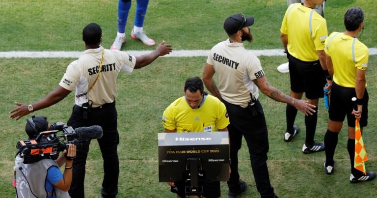 La culpa fue de Leodán: Tello, el VAR, los rumiantes del fútbol y las injusticias que también desfilan por el Mundial de Clubes