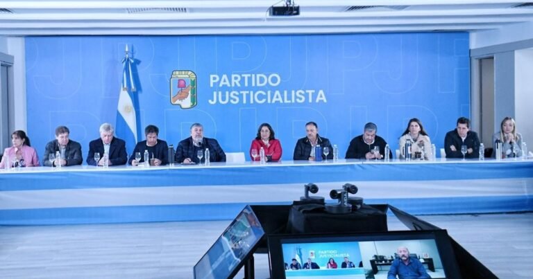 Sin la CGT y con La Cámpora al frente, el PJ marcha a Plaza de Mayo en apoyo a Cristina Kirchner