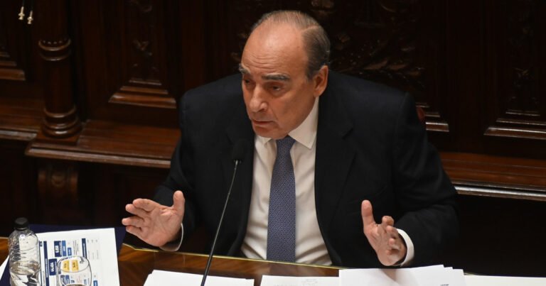El Gobierno endurece su postura frente al reclamo de los gobernadores: "No vamos a hipotecar el orden fiscal por presiones políticas"