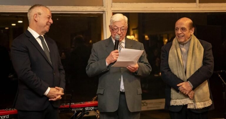 Celebran los 100 años del periódico local La Palabra de Berazategui