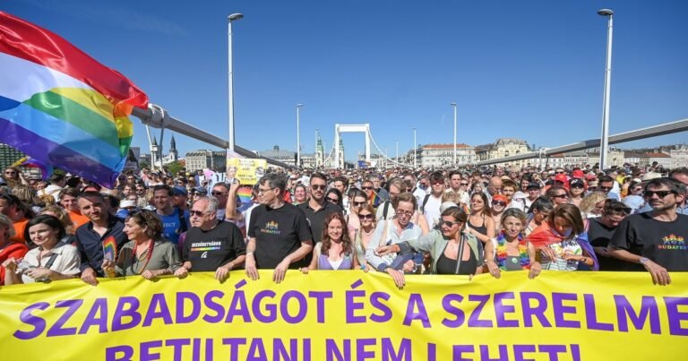 Pese a la prohibición de Orban, 100 mil personas participaron de la marcha del Orgullo en Budapest