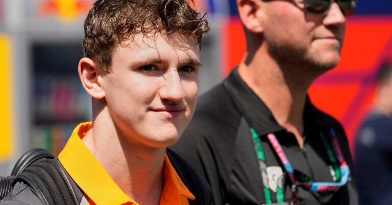 Quién es Alex Dunne, el joven que dio la sorpresa en la FP1 del GP de Austria con el auto de Norris: "El mejor día de mi vida"