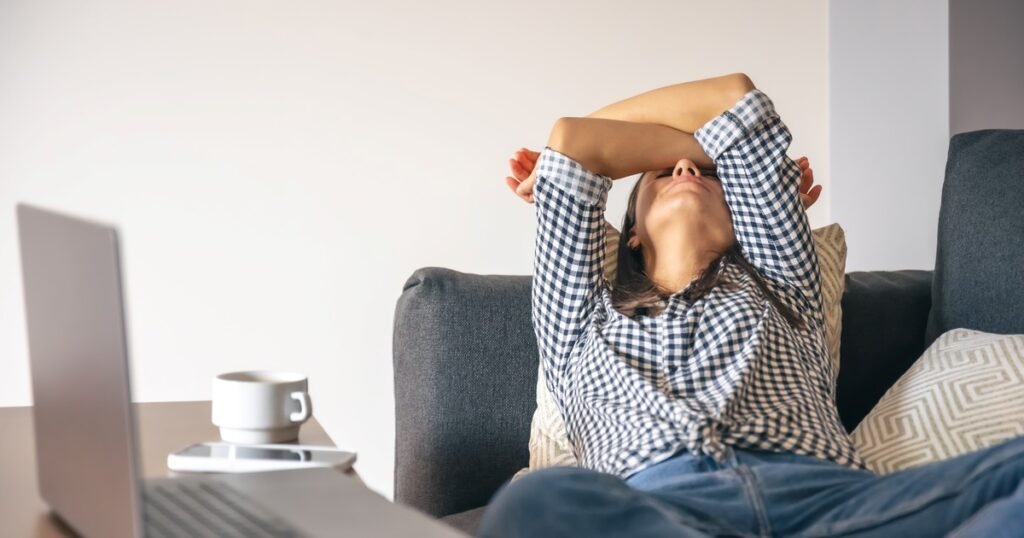 Cómo reconocer y frenar el agotamiento laboral antes de que te consuma