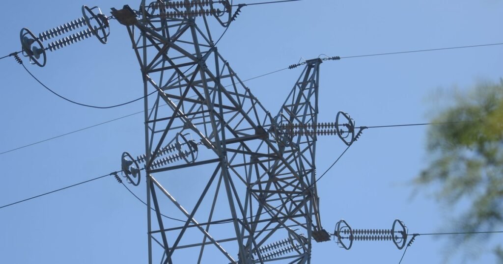 El Gobierno confirmó la fusión de Enargas y ENRE en un solo ente