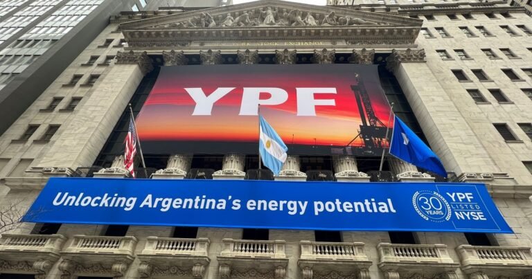 Juicio por YPF heredado y multimillonario: los ganadores quieren negociar, aceptan bonos y estirar los plazos