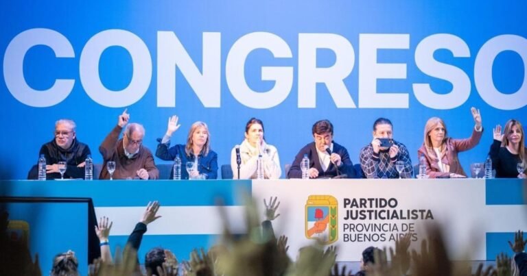 Aunque sigue la tensión entre los Kirchner y Kicillof, se armó una mesa para encaminar el armado de las listas bonaerenses