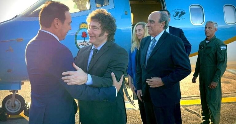 Corrientes: no hubo acuerdo entre Valdés y La Libertad Avanza, y se enfrentarán en las elecciones provinciales