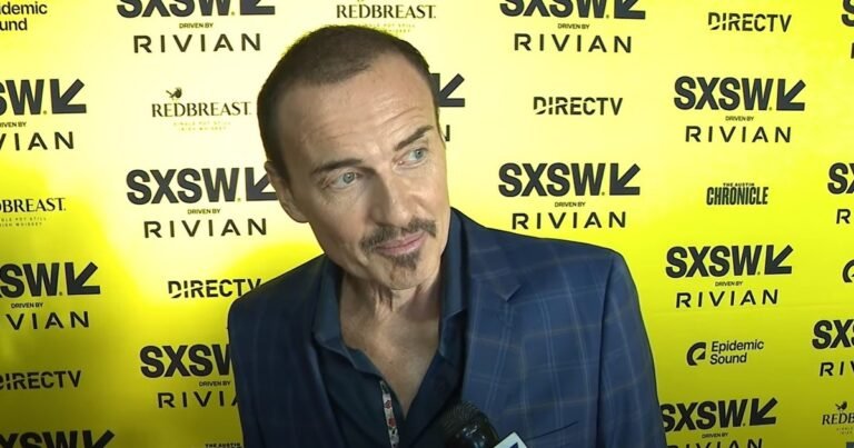 La última aparición pública de Julian McMahon: compartió alfombra roja con Nicolas Cage