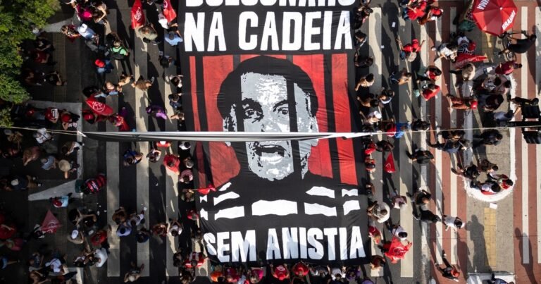 La Justicia argentina postergó la extradición a Brasil de cinco bolsonaristas acusados por el intento de golpe contra Lula