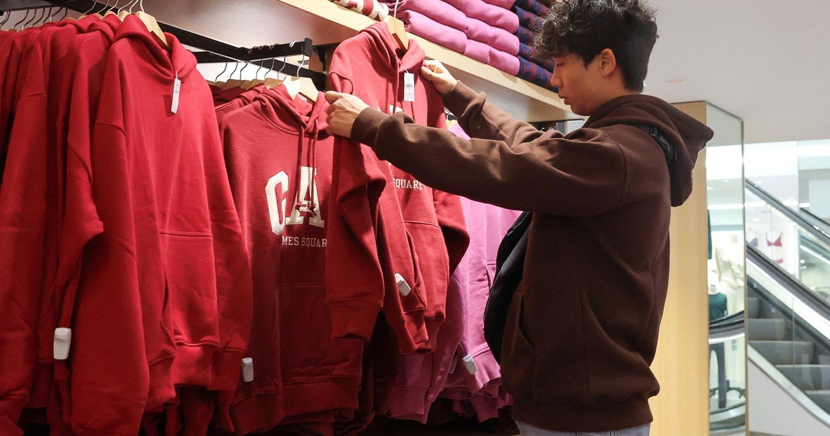 Cinco cosas que será más caro comprar ahora en Estados Unidos con los aranceles: para empezar ropa y zapatillas