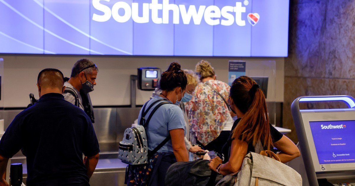 La nueva norma en los aeropuertos de EE.UU. que cambiará la forma de viajar para las familias