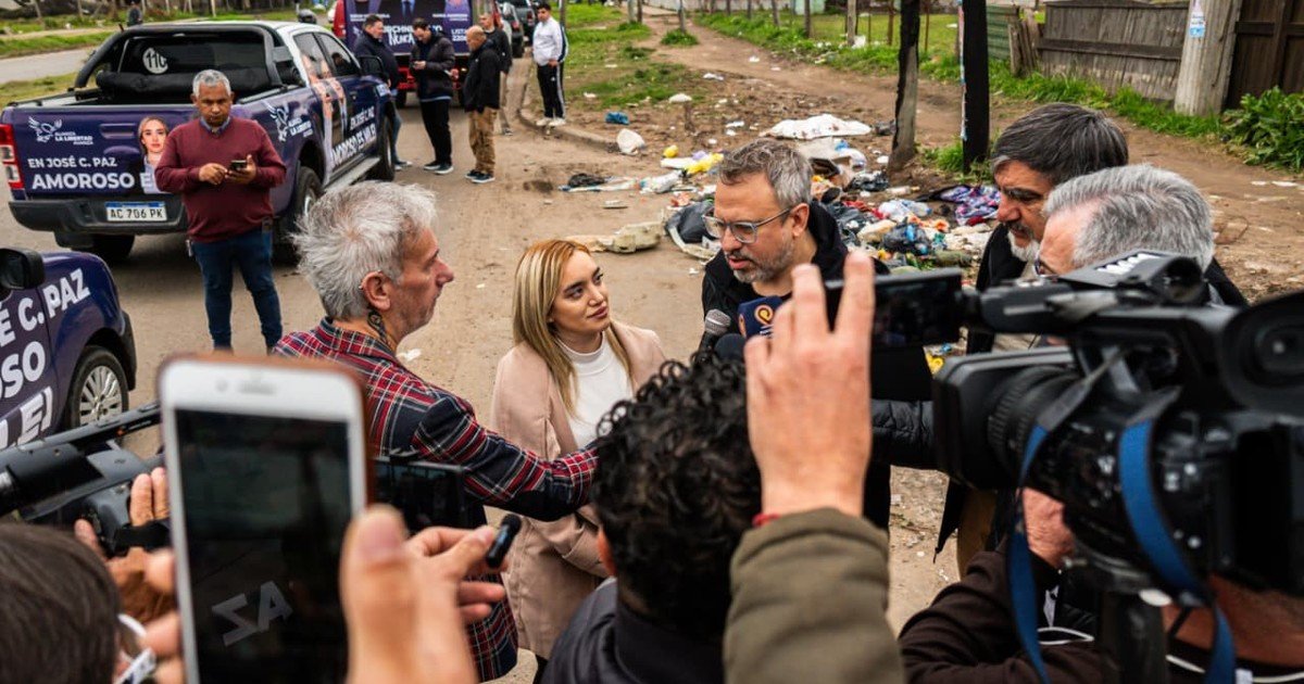 Campaña caliente: le tiraron piedras a una caravana que encabezaba un candidato de La Libertad Avanza en José C. Paz