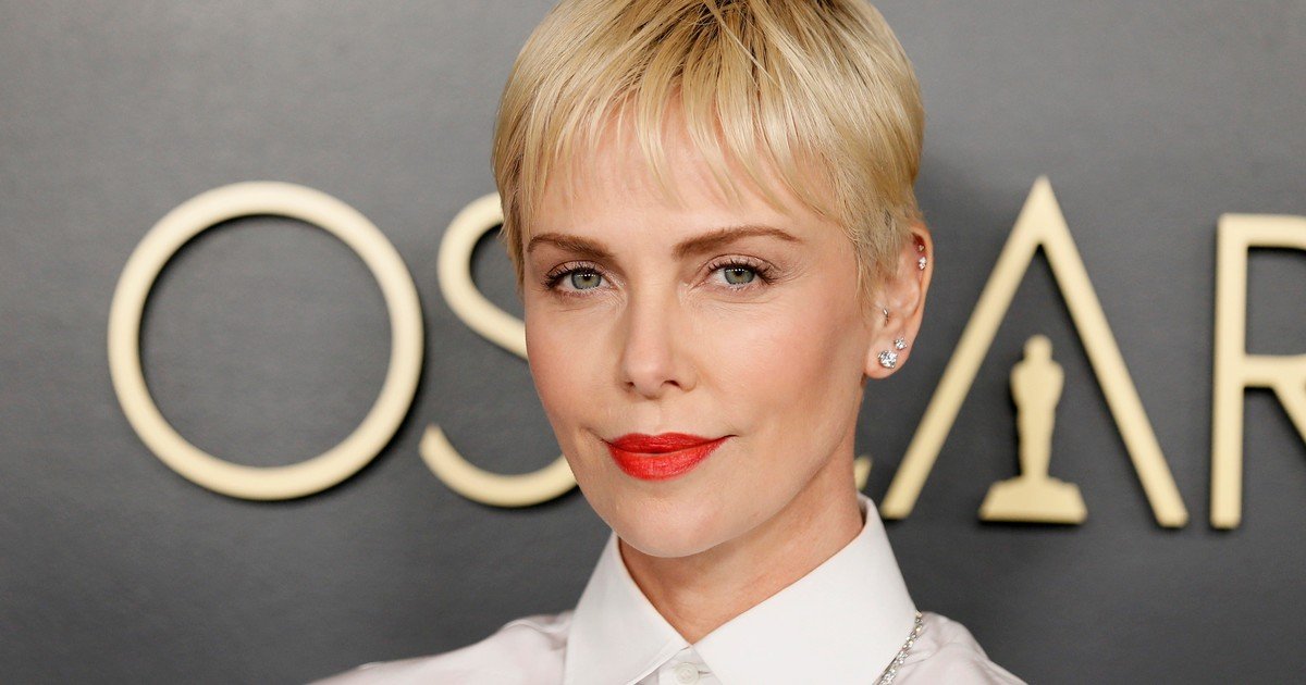 El recuerdo más traumático de Charlize Theron: el relato en primera persona de cómo su mamá mató a su padre
