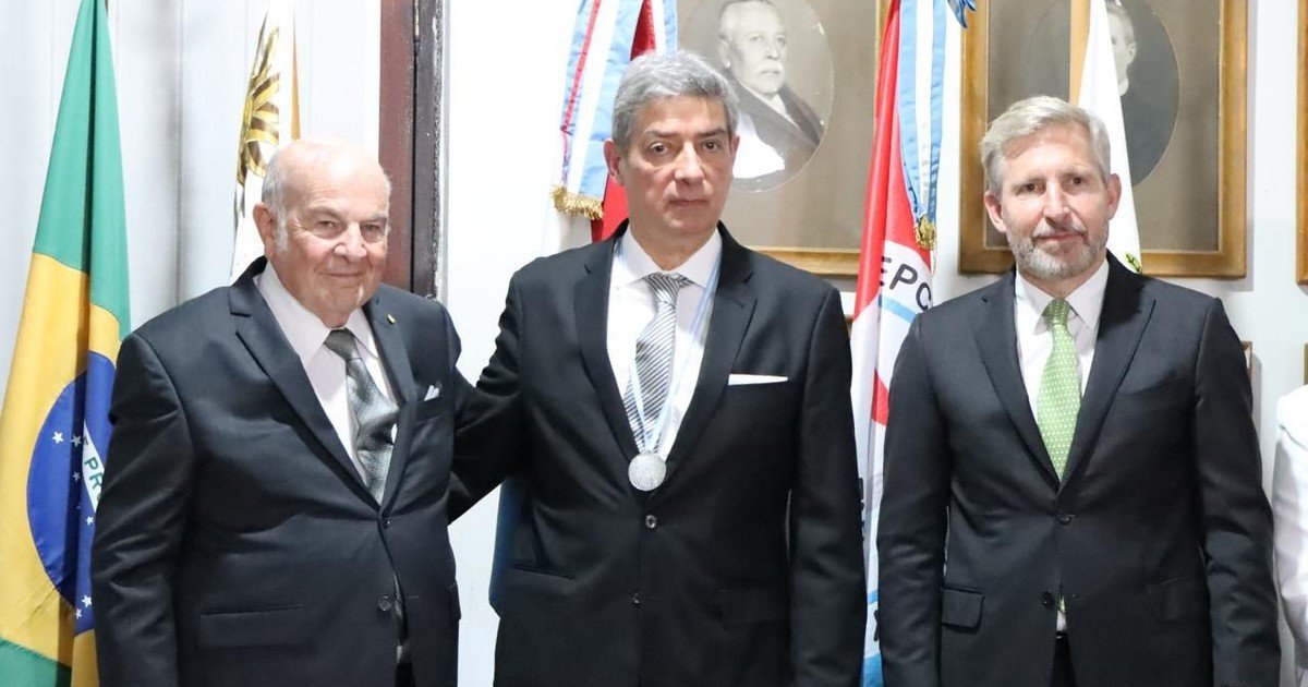 El gobernador de Entre Ríos destacó el rol del juez Horacio Rosatti como "límite" a la corrupción y a los "atropellos del poder de turno"