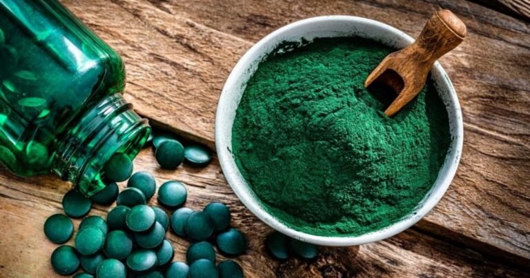 Espirulina: cuáles son las propiedades de este superalimento para ganar energía