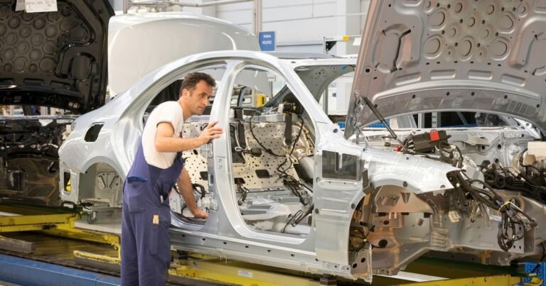 Luces rojas: la economía frenó su crecimiento y cayó 0,1% en el segundo trimestre