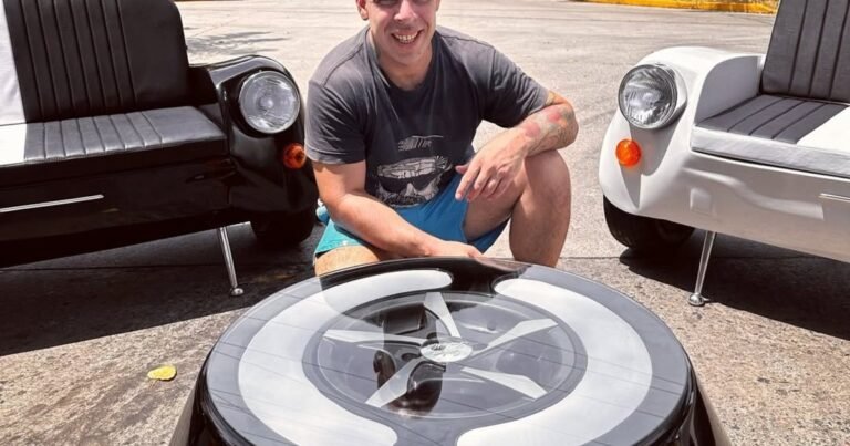 Transforma fititos en sillones: el carpintero naval argentino que pasó de los barcos a los estudios de TV