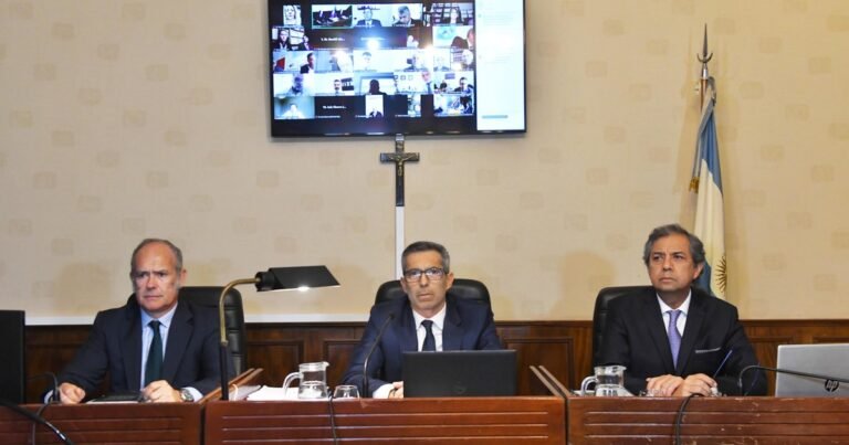 Crece la tensión por la reunión de Casación con el Tribunal del juicio Cuadernos, para que las audiencias sean presenciales