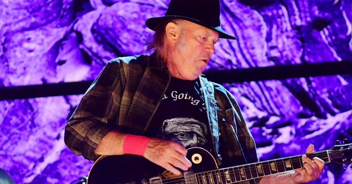 La canción de Neil Young que Lennon odió, marcó a  Kurt Cobain y enciende a Oasis en Buenos Aires