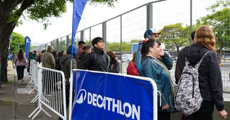 Decathlon rompió récords en su inauguración en la Argentina y lideró las ventas mundiales en el debut