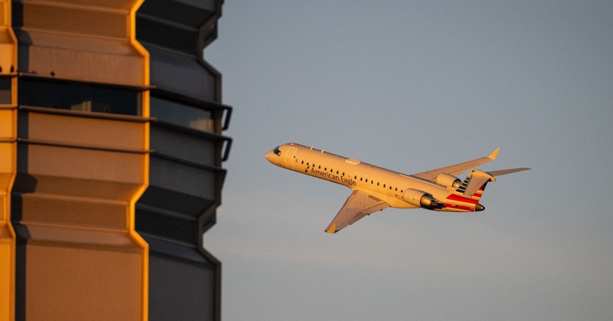 Entra en vigor la cancelación de vuelos en Estados Unidos: afecta a todas las aerolíneas y a 40 aeropuertos con 4000 viajes anulados por día