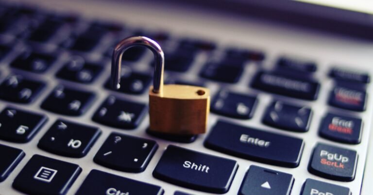 2025, el año en el que se rompió la confianza digital: "Los atacantes ya no hackean, inician sesión"