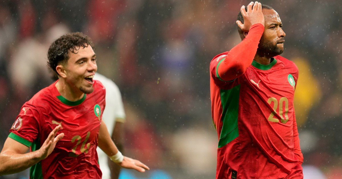 La espectacular chilena de Ayoub El Kaabi en el triunfo de Marruecos ante Comoras en el inicio de la Copa África