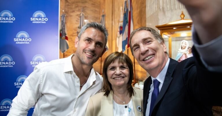 La urgencia libertaria para transmitir confianza