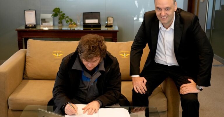 El gobierno busca pelea con una nueva ley ómnibus