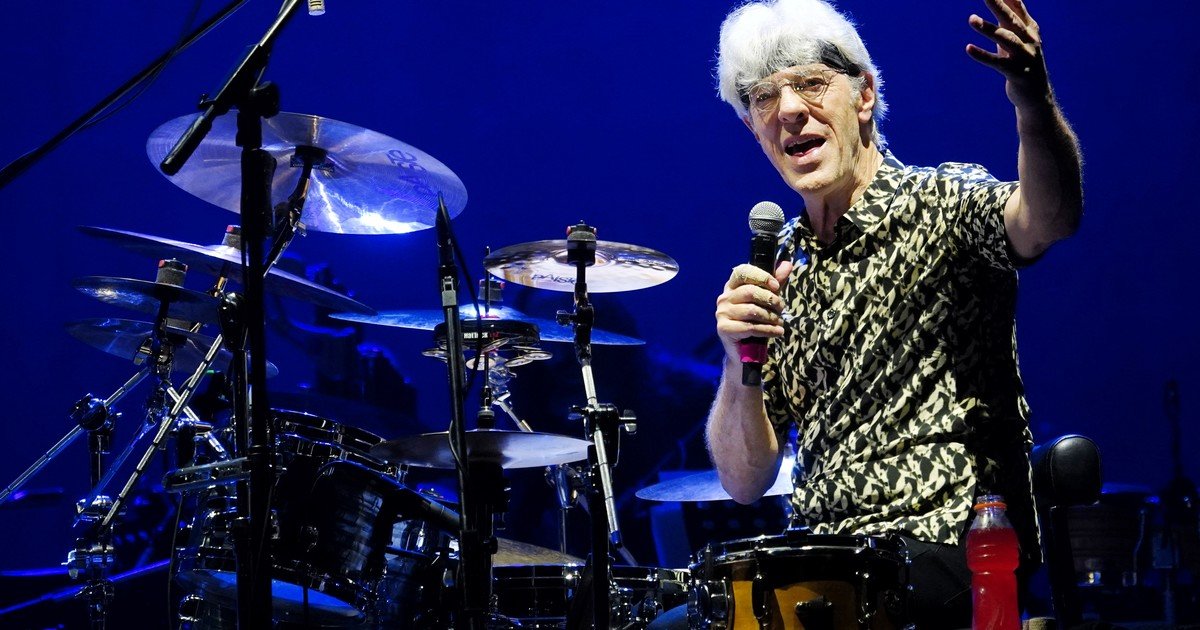 Stewart Copeland, un showman loco y alucinado que revivió la magia de The Police