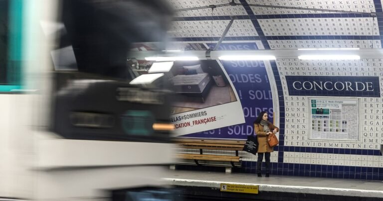 Pánico en el metro de París: tres mujeres fueron acuchilladas por un hombre que terminó detenido