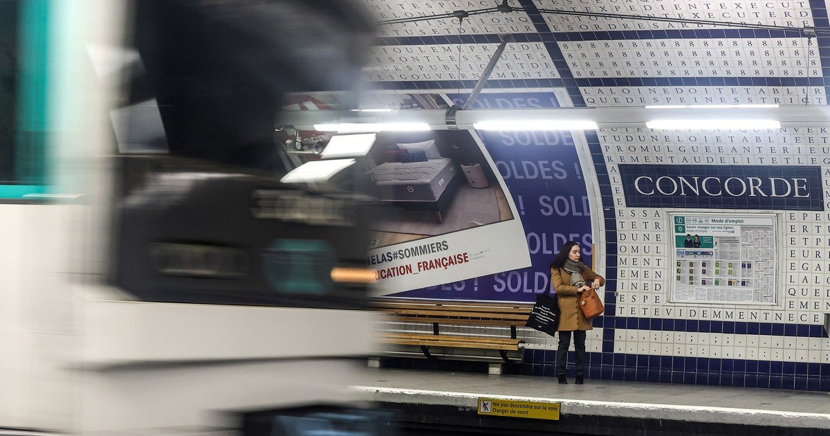 Pánico en el metro de París: tres mujeres fueron acuchilladas por un hombre que terminó detenido