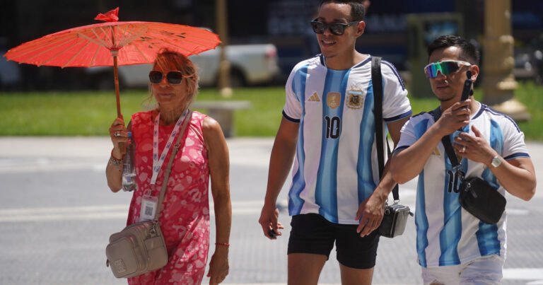 Diez provincias en alerta por tormenta y vientos fuertes: a qué hora llovería en CABA
