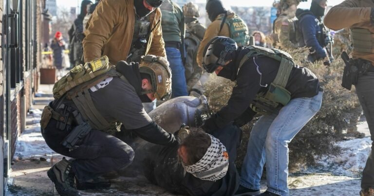 Un nuevo video muestra cómo agentes del ICE mataron a un hombre en Minnesota: Trump denunció que estaba armado