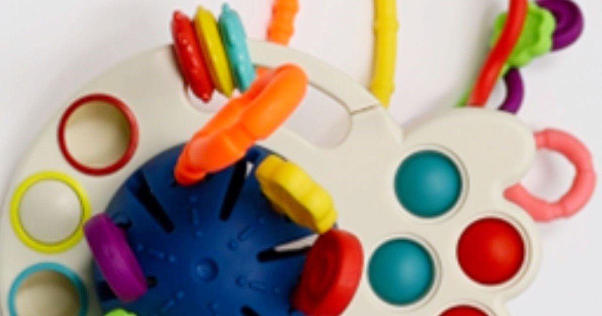 Alerta por un popular juguete para bebés vendido en Amazon: fue retirado por decenas de casos de asfixia y riesgo de muerte